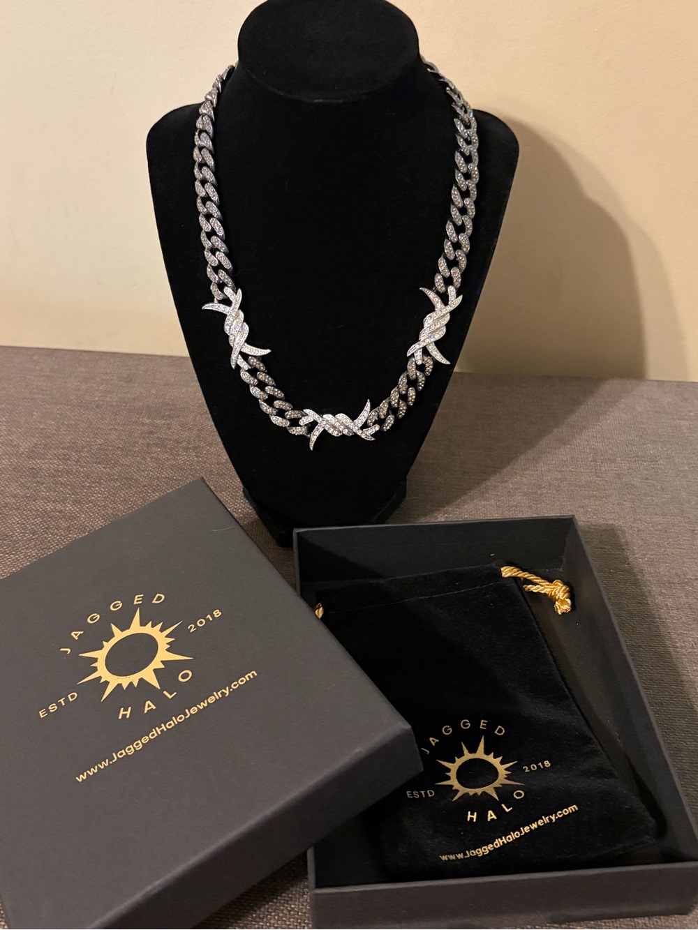 Jagged Halo Camila Barbed Wire Necklace